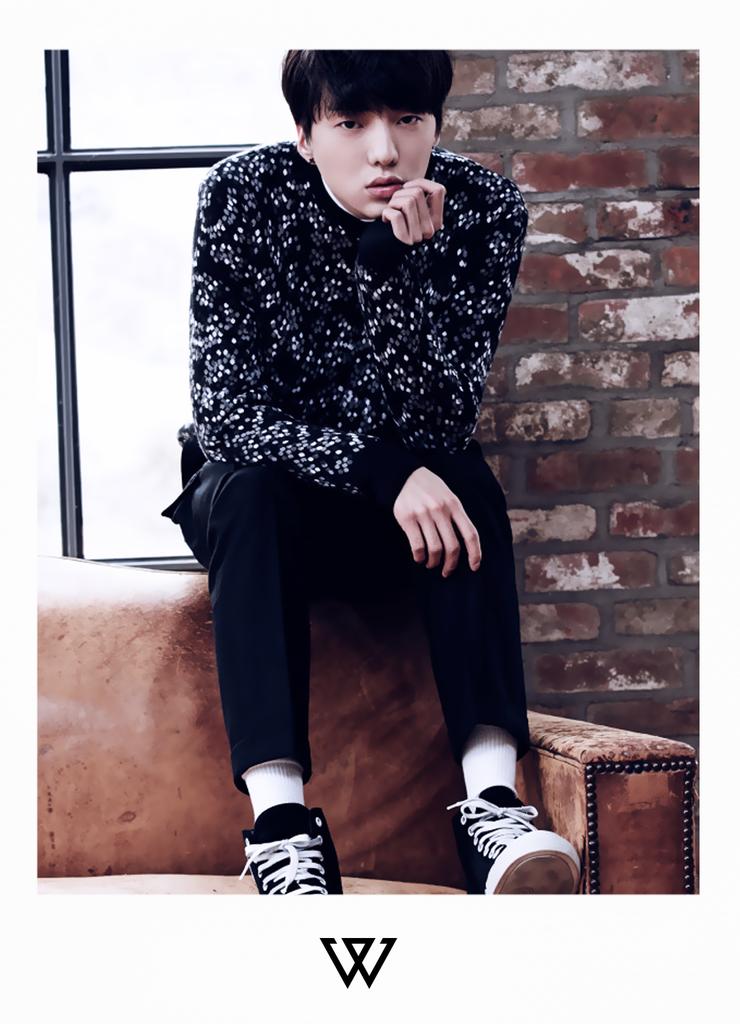 B7zU4SQCMAAnH4u.jpg:large