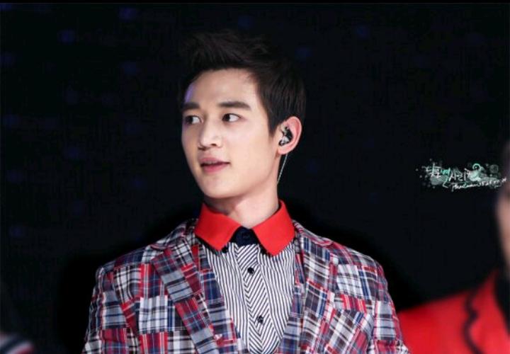 skehe_da's tweet photo. บางทีก็หล่อซะจนไม่กล้าแซะ ... #민호
#ChoiMinHo  #MINHOTIME http://t.co/vbgu74ZlFI