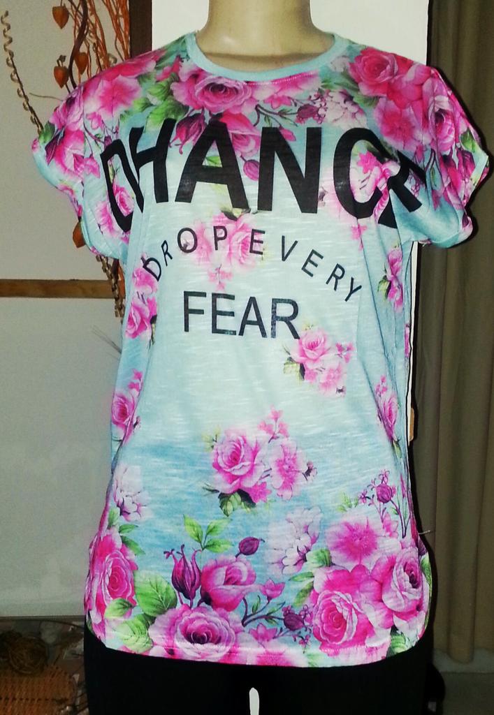 NailsD_C's tweet photo. Camiseta manga corta de flores 7€
Talla S, M, L y XL
Color: negro, verde agua, blanco y marroncito. http://t.co/oggFZhp9Rr