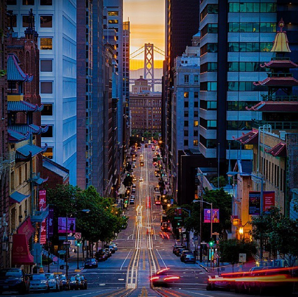 usagivingtoday's tweet photo. California Street, San Francisco 
Photo by Robert Ray https://t.co/R573BfGcMd #travelblogger