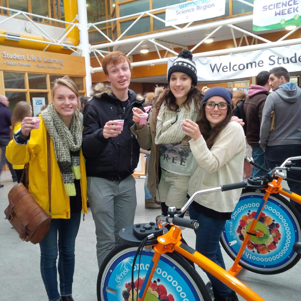 We had a great day running our Smooth Bike Challenge and pedalling smoothies <a href="/WITIntnational/">WIT International</a> @AmRedhot <a href="/Glenisk/">Glenisk</a>
