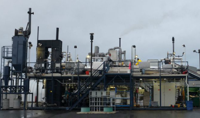 el_pais's tweet photo. Contra la pobreza: una máquina convierte 100 toneladas de heces en 80.000 l de agua potable http://t.co/tkEyAZwun9 http://t.co/xiKd6Aps5g