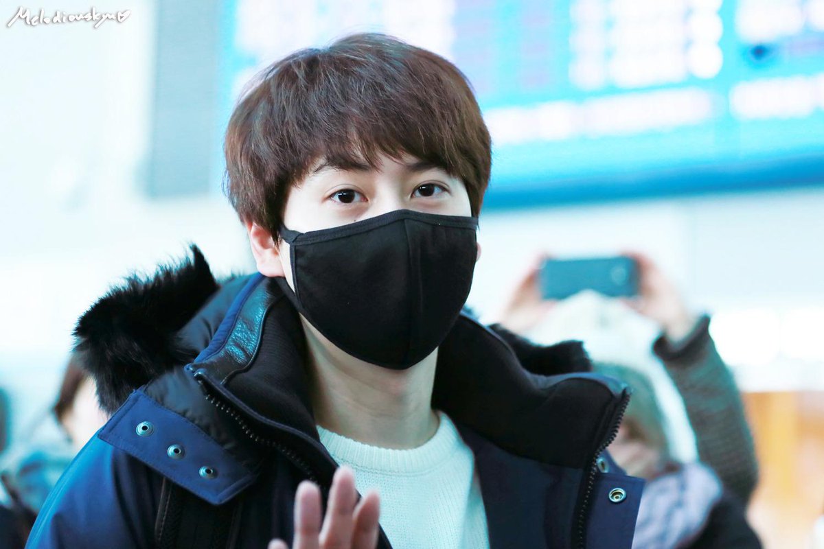 Kaarakate's tweet photo. [DL/PIC] 141231 Kyuhyun at Incheon Airport ♡ (MelodiousKyu) https://t.co/lTBw5PQ5SW ll http://t.co/W6RUeab6jj