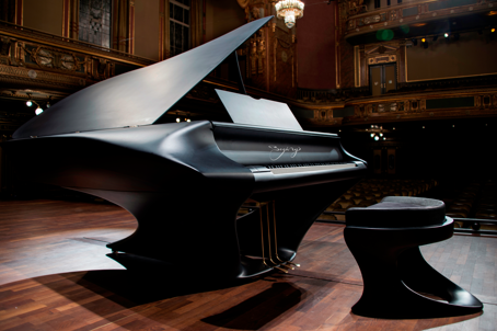 Is this the coolest piano of all time? Pictures here... classfm.co/rlZ60Q