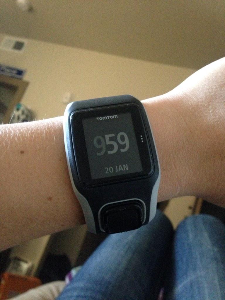 ForefrontFit's tweet image. Got my GPS Watch! 😍 Can use it for running, biking, and swimming! So excited to train with it 😬