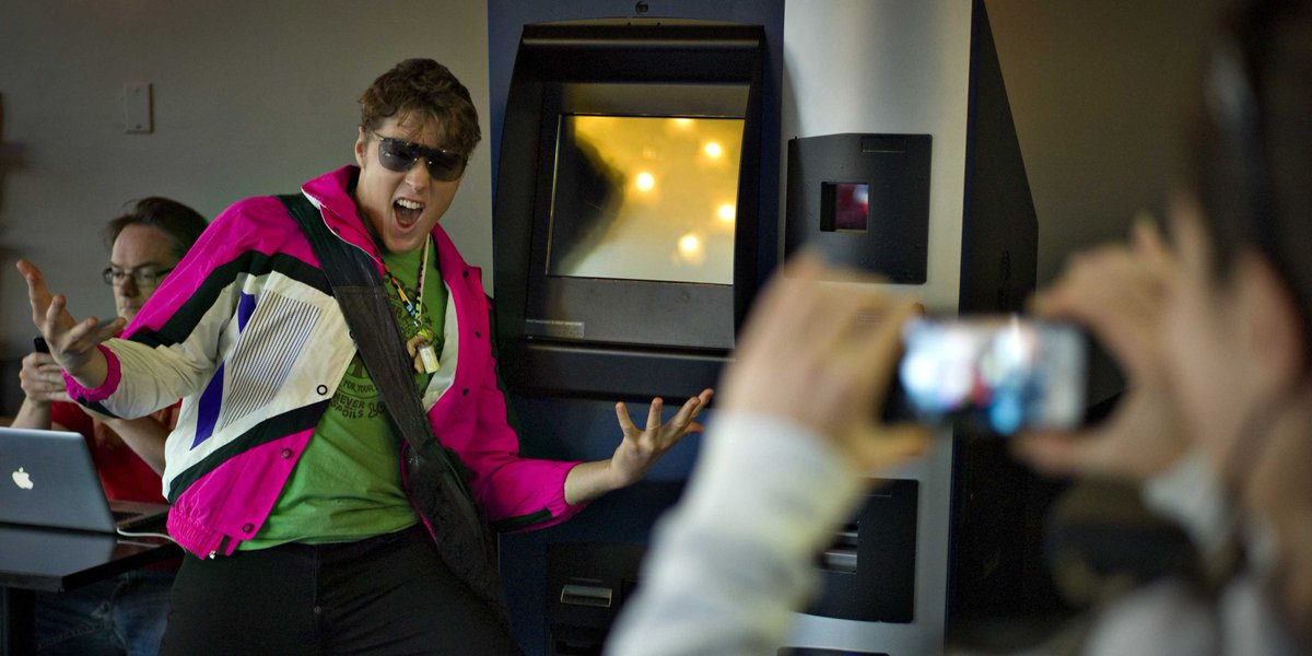 BusinessInsider's tweet photo. Bitcoin wallet company raises $75 million as the cryptocurrency faceplants http://t.co/jTAmlFYYUW http://t.co/XV6PdAfPE6