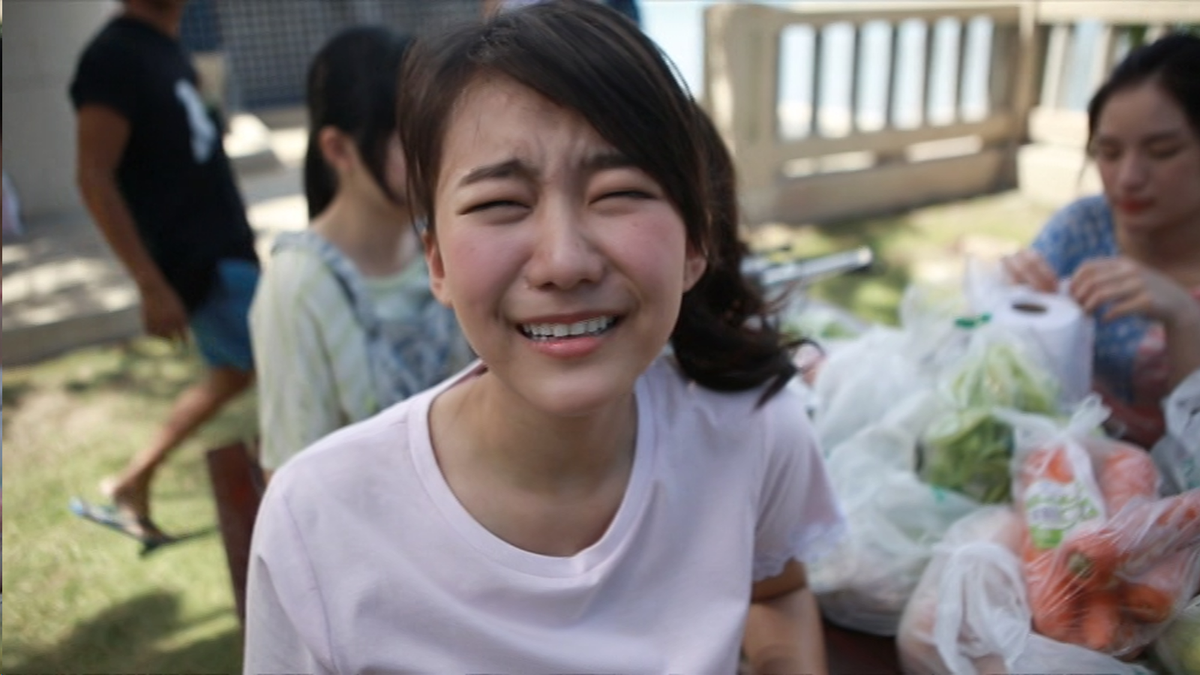 Writenoonz's tweet photo. โอ้ย แพรวาน่ารัก ฮือออออออออ // ทำหน้าแบบในรูป #hormonestheseries2 #hormonesboxset2 http://t.co/e2D2EB7Zix