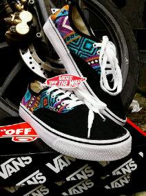 IdanDHT's tweet photo. Vans triball ,size 39-43 ,230K ,waffle IFC http://t.co/uhZCBFPVpF