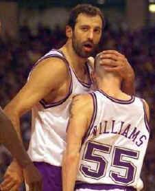 Happy birthday to Vlade Divac, who I once accosted in a grocery store as a child. 