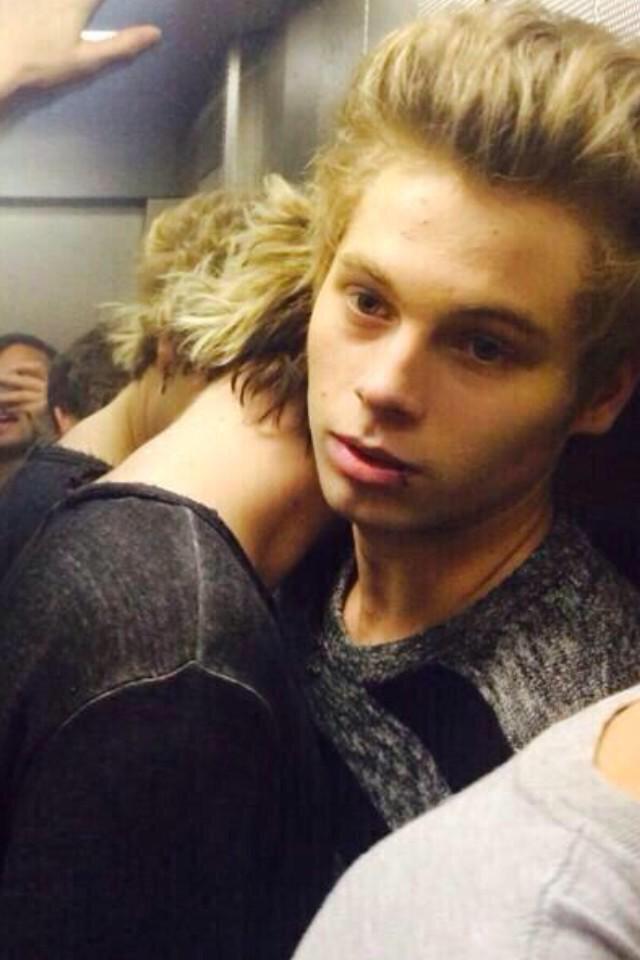 attackcntitcn's tweet image. cutie pie!!!