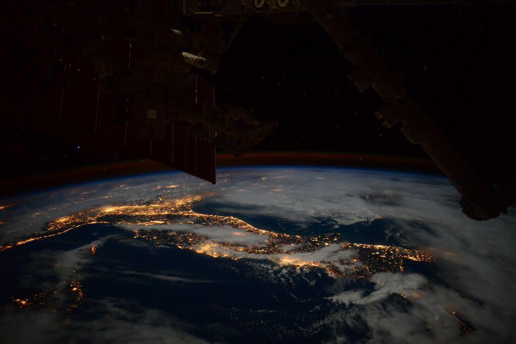 muttian's tweet photo. "@beppesevergnini: Tutte le nazioni dall'alto sembrano ordinate (foto @AstroSamantha: grazie!) http://t.co/lzYkjNUZnK"
ordinata e #verybella