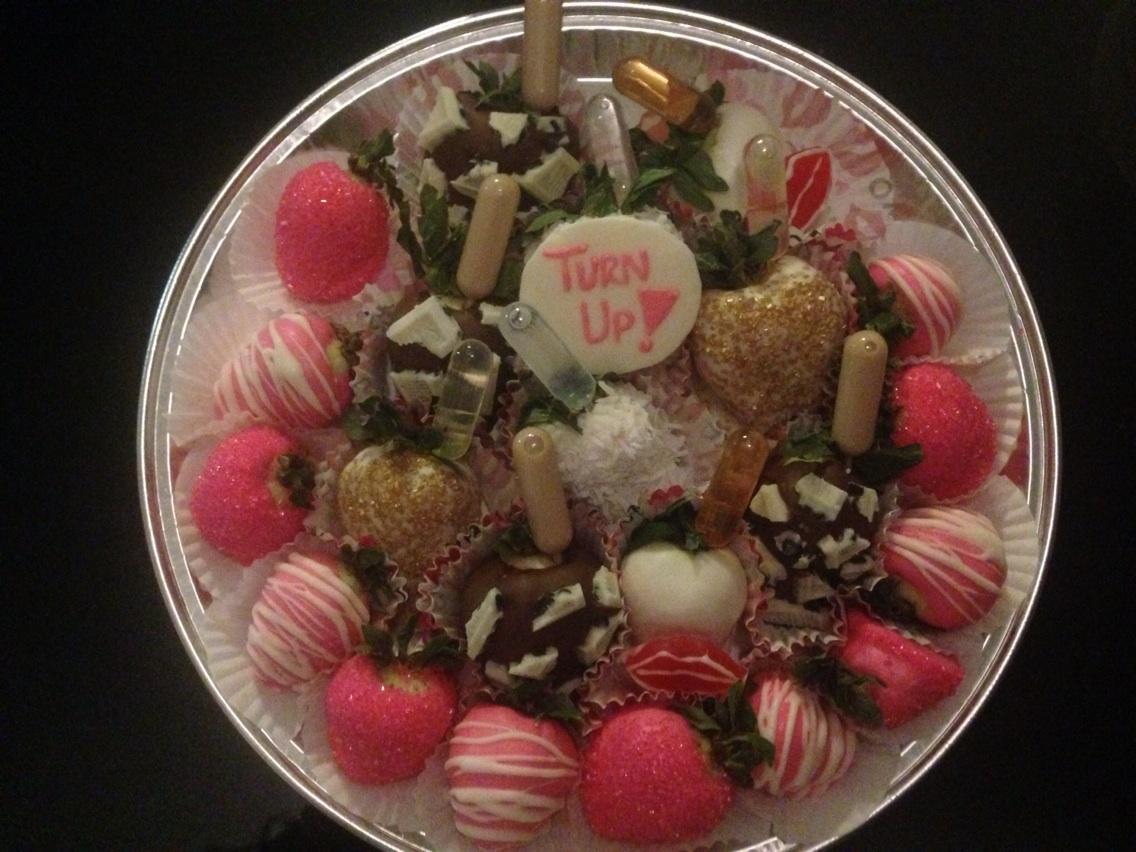 Colleentality's tweet photo. My #Shotberries from the other night πππππ« http://t.co/NvduZLl0XM