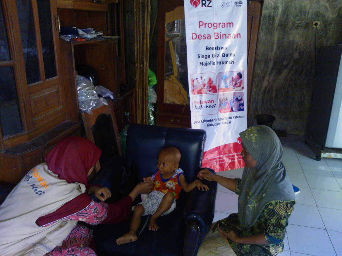 arif_fajar_h's tweet photo. Ahmad nurmaskuri,balita PM balita gizi sehat meningkat BB 1kg slm pendampingan 3bln. @Rel_inspirasi @rumahzakat http://t.co/Pdi11lHxxw