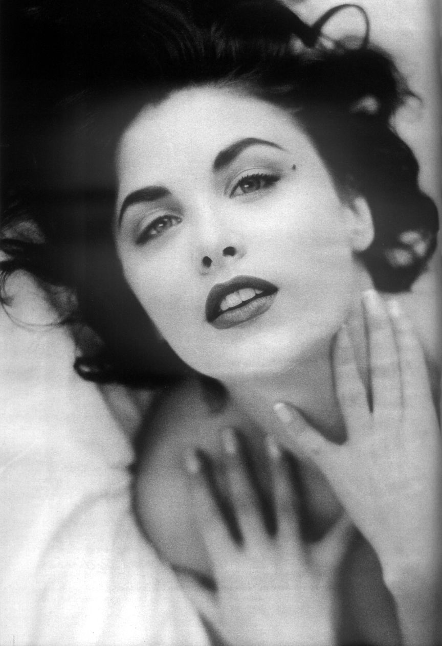 HAPPY BIRTHDAY to the *isn\t it too dreamiest* SHERILYN FENN!    