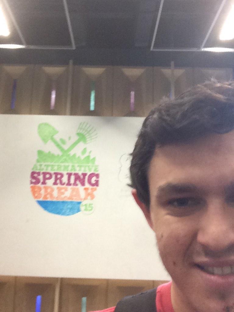 orp_92's tweet photo. Another English assignment, selfie in change maker central #ENG102changemakercentralgf http://t.co/O4u93BKRp7