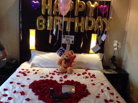 ChicksWhoBlaze's tweet photo. Imagine this on your birthday. http://t.co/eFRMHkfova