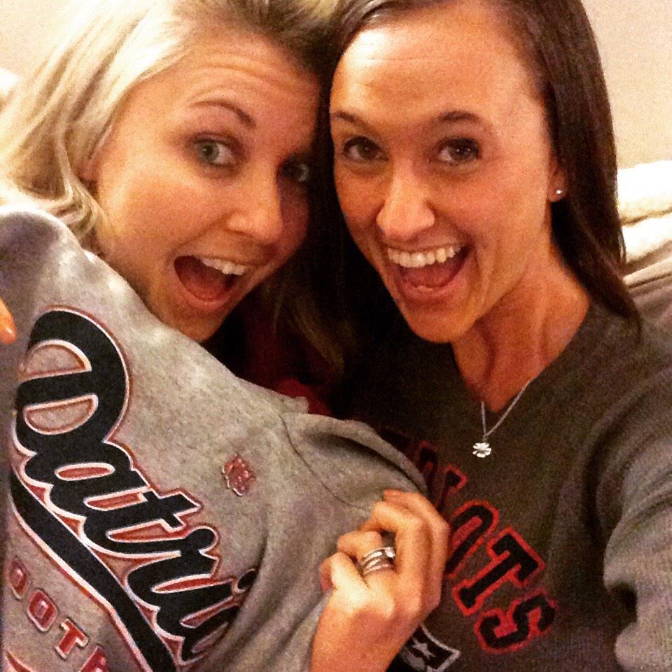 MeghanLockerby's tweet photo. 😍🏈👏🏆👌💍 http://t.co/ga3kFnwGD7