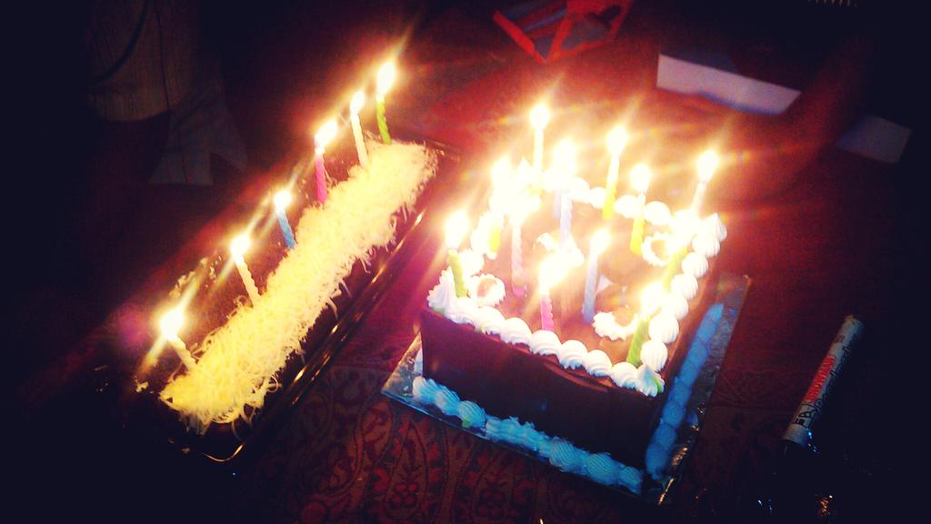 claudiarmanda14's tweet photo. Hey hbd yaa , makin imut :* ({}) @monicalaoh1 http://t.co/CugYSFoX1Z