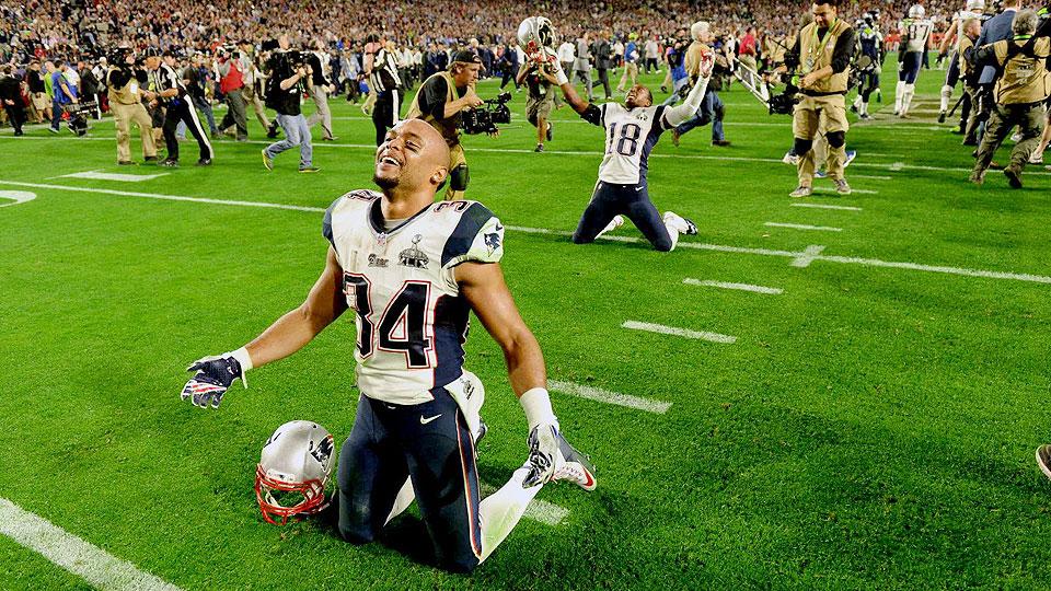 Patriots players celebrate after one of the most thrilling Super Bowls ever. (@SIcom/Twitter)