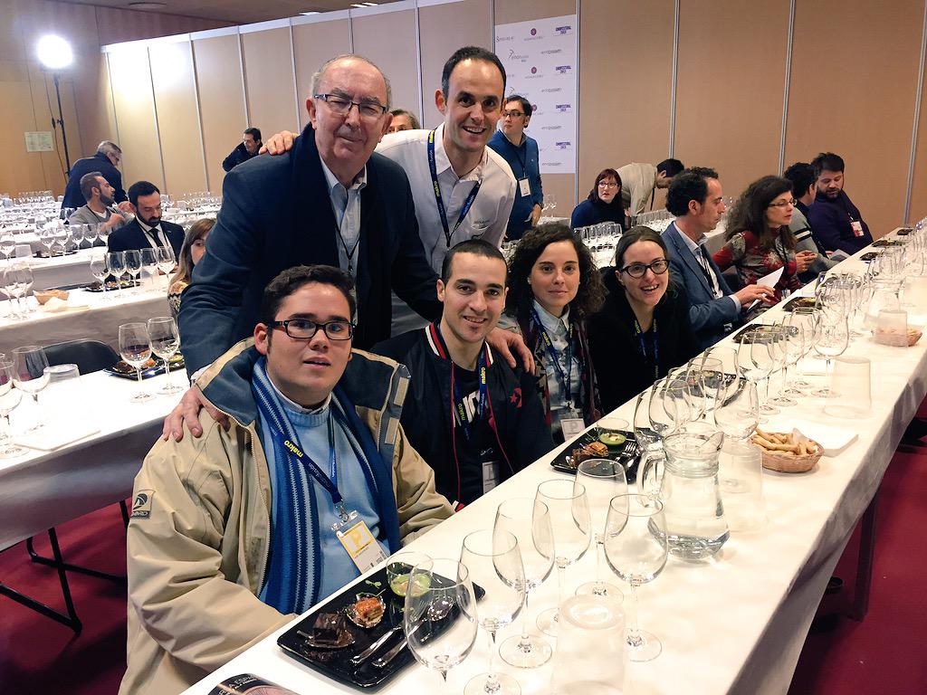 Ya en <a href="/madridfusion/">madrid fusion</a> Maridaje con Iñigo Lavado. Gracias <a href="/makroESP/">Makro España</a> <a href="/chefcavalier/">Ramón Marcos</a> <a href="/JL_velez/">José Vélez</a> <a href="/jordina1982/">Jordina</a>