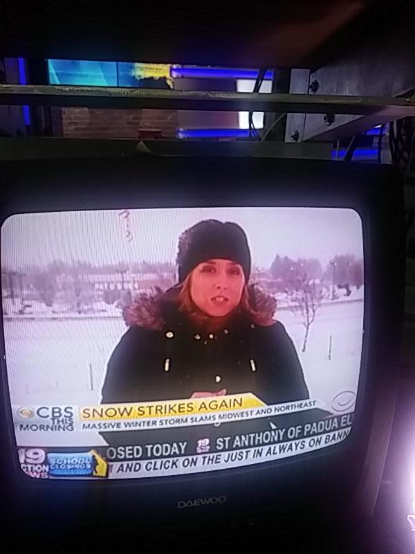 BethHMcLeod's tweet image. Wow @LauraDeMaria19 hitting national news hard! #Snowtotal @CBSNews @19ActionNews