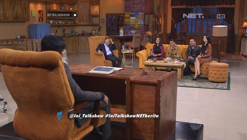 mdtvindonesia's tweet photo. Sudah hadir jg @BellaFawzi yg lg berbagi cerita awal karirnya sebagai News Anchor #IniTalkshowNETberita http://t.co/CaC1Z0Rq2r