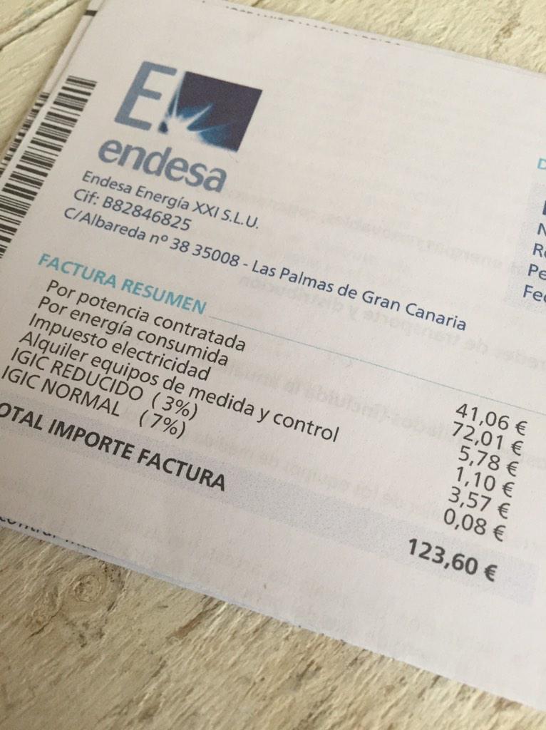 RaycoFdez's tweet photo. Y te dicen que la Factura de la luz no ha subido #dospersonas #sinaire #sincalefaccion #sinlujos 😳 http://t.co/r8TPzDfSuY