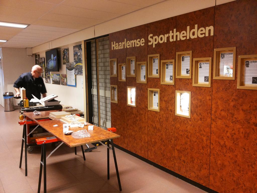 Onze Haarlemse Sporthelden worden voorzien van Led verlichting. @NVSRO @BinnensportSRO
