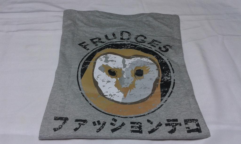 Front and Back side of "Vintage Logo" available size S M L XL
Get special price if you're '20 first buyer' 😉😊