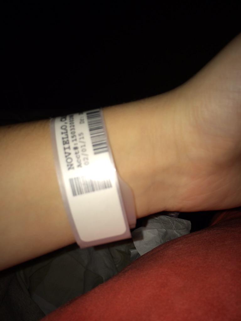 cassnoviello's tweet photo. I'm pretty sure a night in the ER was worth the patriots winning #supeebowl #superwasted http://t.co/yV2rEIKfwp