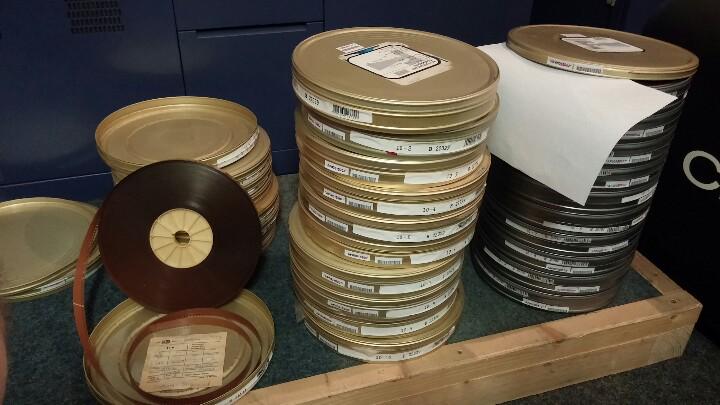 LGM1970's tweet photo. Digitizing17,5mm &amp; 35mm magnetic audio reels for German DDR Defa movie Jörg Ratgeb, Maler (1978). http://t.co/SsnwrP9K0e