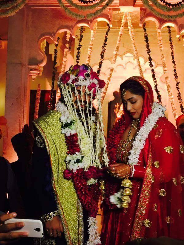 DixitNatasha's tweet photo. #LookingDamnGood
@RajjatTokas #Best #Love
Retweet guys #RajatWedsSrishti http://t.co/icIjln6Usg"
