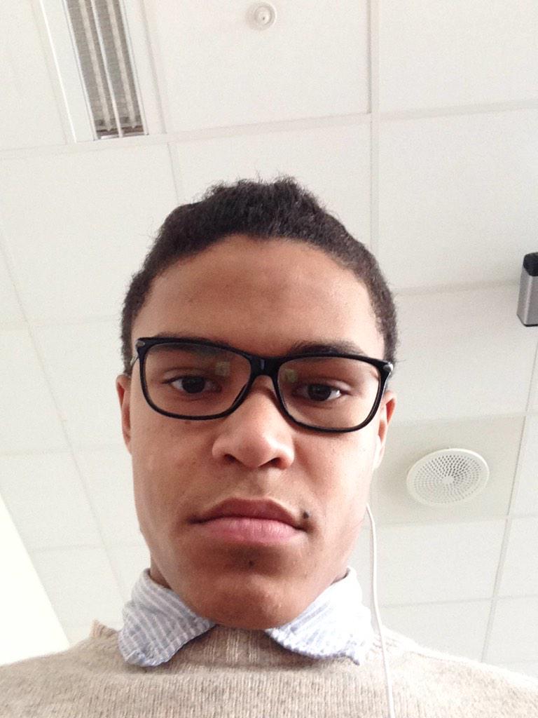 BMpanza1's tweet photo. Guern:ka ville du kalt dinna fargen her?
Lærar: hudfarge http://t.co/4DXLsAEsrv