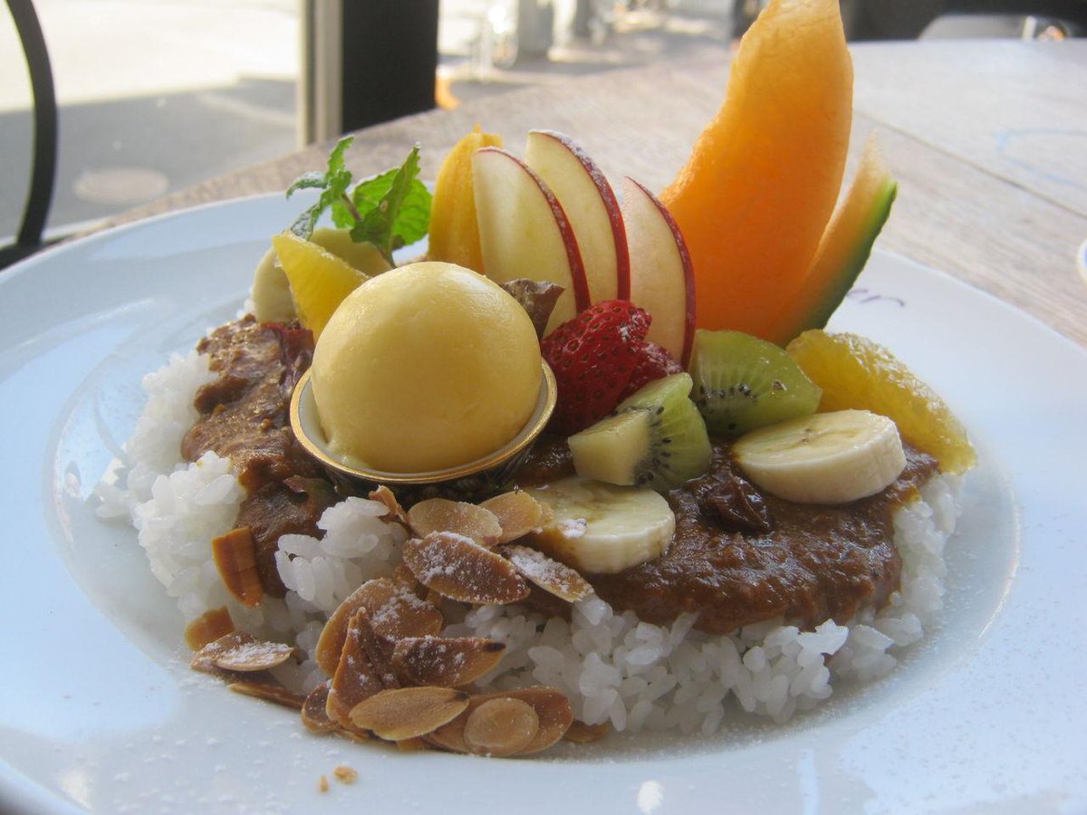 東京別視点ガイド على تويتر 銀座の洋食屋 ア ヴォートル サンテ エンドー の看板メニューは 季節のフルーツを山ほど乗っけた フルーツカレー だ 私が食べた時はキウイ バナナ メロン イチゴ 柿 ミントらが乗ってたよ Http T Co ala6en0m Http T Co