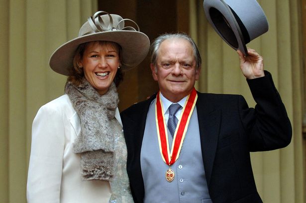 A very happy 75th birthday today to Sir David Jason. A national treasure who has kept us laughing for over 40 years. 