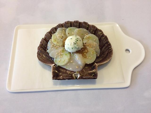 bistroless's tweet photo. A new week, a new dish! Carpaccio of scallops, potato and charcoal oil. http://t.co/0Q4PMTOfeq