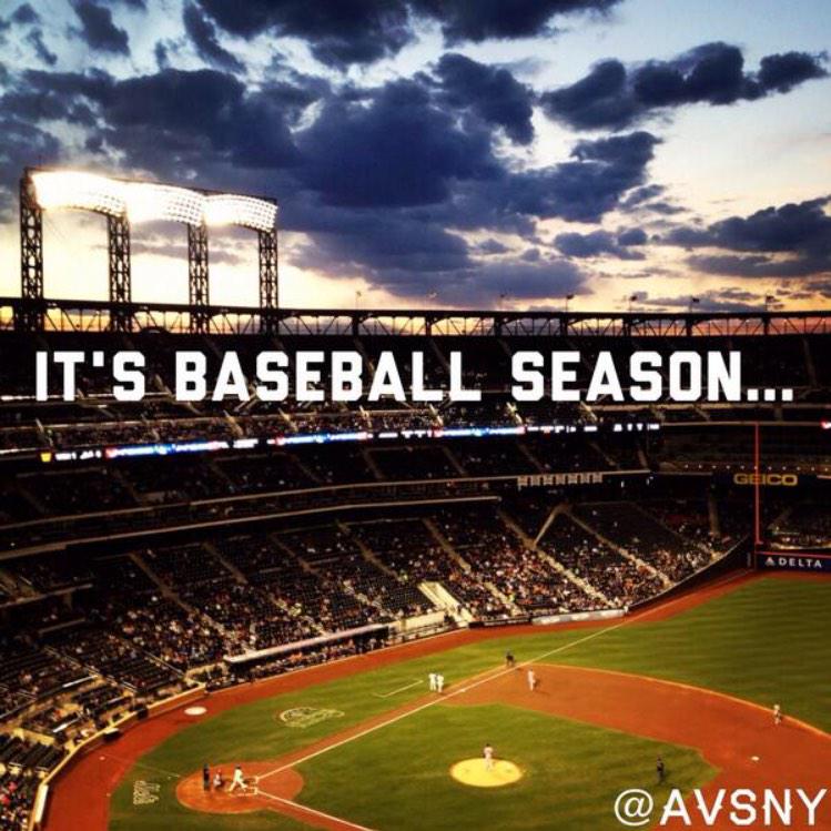 AVRBNY's tweet photo. Football is over, so you know what that means? http://t.co/KR36bBStOz