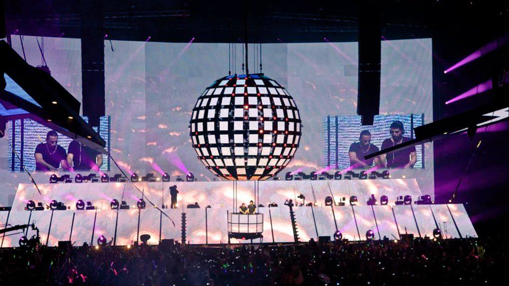 carooo_aquino's tweet photo. #BTWTM #BringingTheWorldTheMadness #mexicocity #amazingShow #awesome @dimitrivegas @likemike http://t.co/TA0tiguWy3