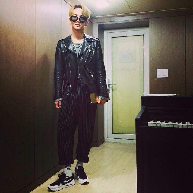 almightykeybeom's tweet photo. {KEYSTAGRAM} 150202 bumkeyk: practicing #dailylook #ghopper #saintlaurent #modernique #nike http://t.co/KakybaEhWE http://t.co/G3SoxeWju4