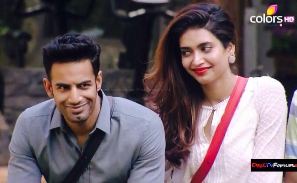 KarishmaFanTeam's tweet photo. "You smile, I smile" @karishma_tanna @upenpatelworld http://t.co/dlYXyUi4zD