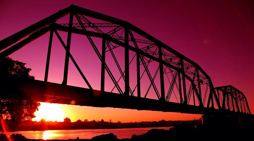 isladeoraba's tweet photo. Hermoso atardecer del @puentenegrocln en @Culiacan RT! @gobsinaloa @HMGalindoQ @Dorados @sinaloadeportes @ISDEGob http://t.co/Aep427S7vQ