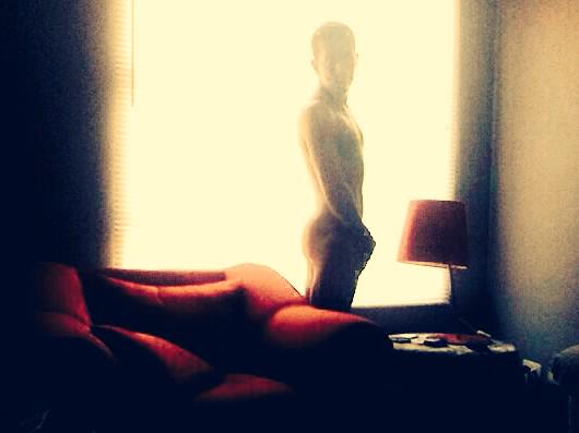 im_yako's tweet photo. @abrahamshehell Bueeenos días Cabron sexy 😉😈 http://t.co/ZKSLiQifqU