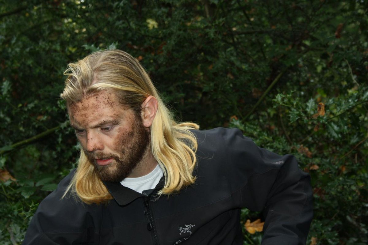 jamiefpsparks's tweet image. Making fire requires serious concentration #adventure #survive #makefire