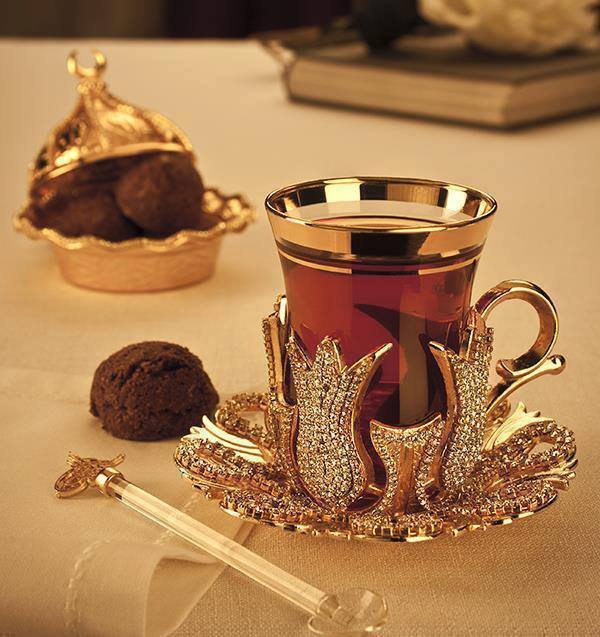 nada_kent's tweet photo. " Her çayı içmem, herkesle #çay içmem, her yerde içmem. 
  Çayın kıymetini düşürmem..'' http://t.co/OPT3Wx50sL