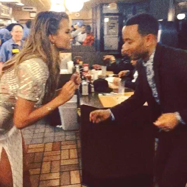 tat_jazz's tweet photo. Kim &amp; Kanye double date with Chrissy Teigen &amp; John Legend at The Waffle House! http://t.co/CXFw9cRG9p