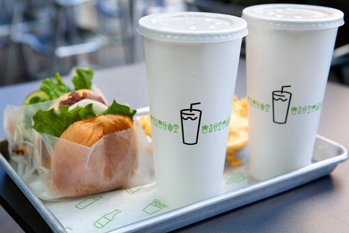FastCoDesign's tweet photo. The inside story of @ShakeShack's $1.6 billion branding: http://t.co/4W0GJM8k8S by @ctrlzee http://t.co/YXs5jU4LPL