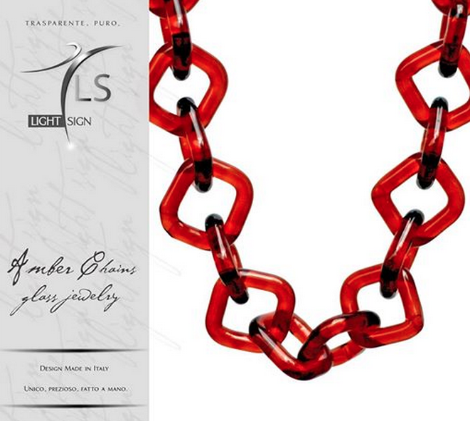 TheLightSign's tweet photo. Modello #amberChains, una sfumatura di leggerezza e calore. #eleganza #stile @iodonnalive @Fashionista_com @Grazia http://t.co/1I78CuSc9L