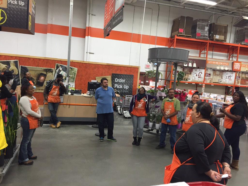 YaimeeG's tweet photo. OASM Carmen Kicking off the New Fiscal Year the right way #morningrally #6152 #newpage #newyear #byebye2014 #2015 http://t.co/R978m3eZJB