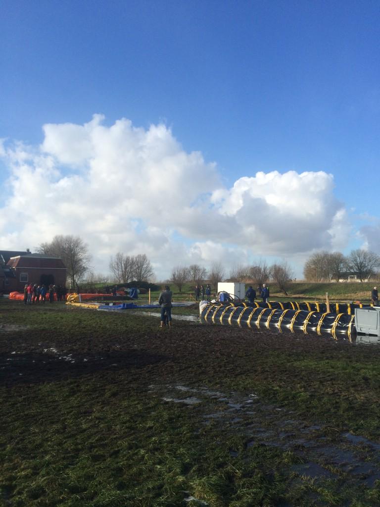 Test opstelling bij #waternet @Tubebarrier @TopsectorWater <a href="/wateroverlast/">Fastserv.</a> #agrarisch