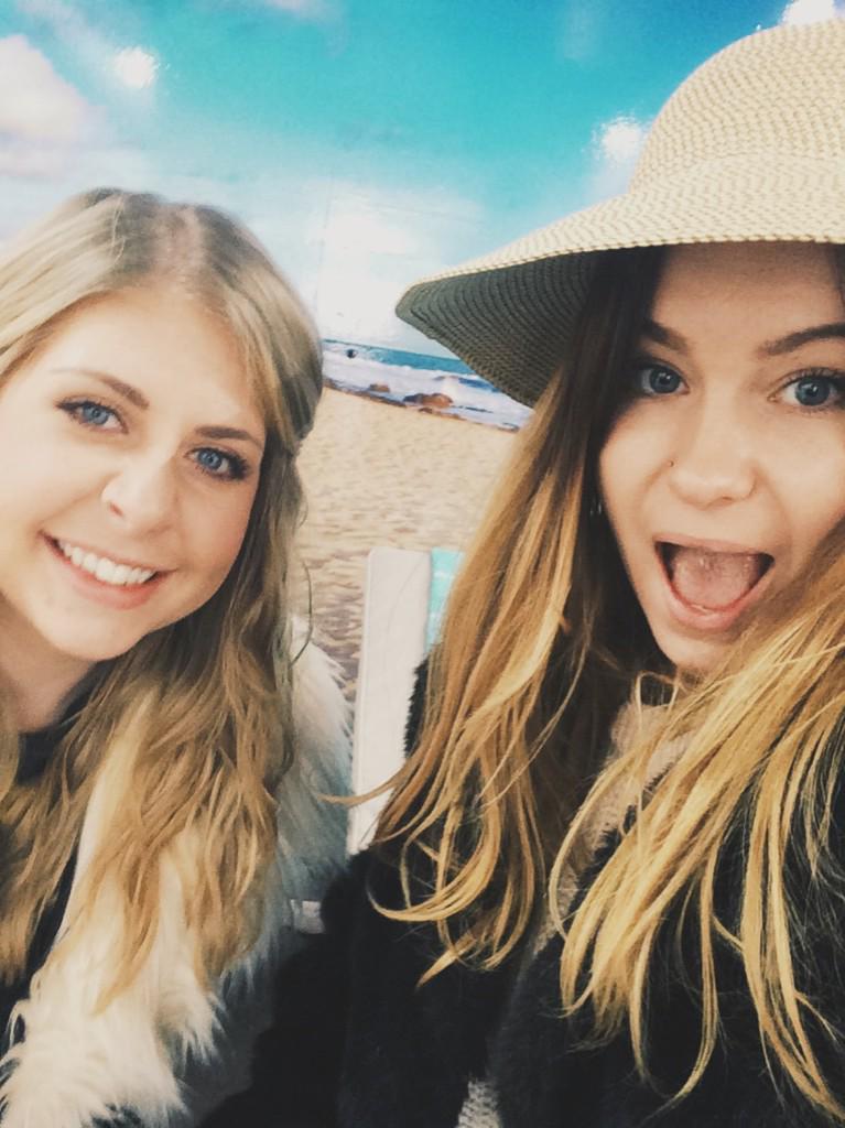 chescavholden's tweet photo. Get us to LA! @angesayss #PicturePerfectNB http://t.co/tfU5fucF4J